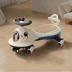 Xe lắc cho bé có đèn có nhạc vui nhộn